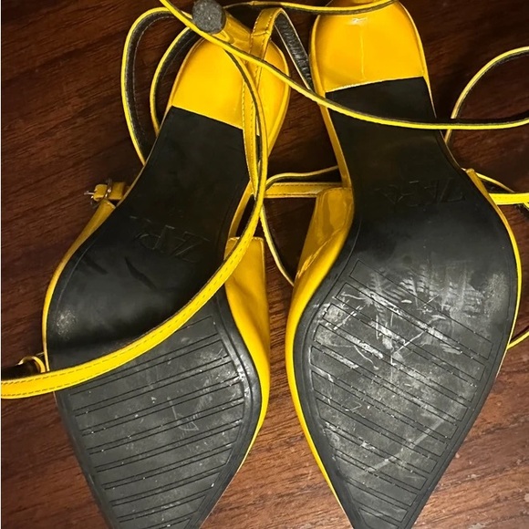 Zara Women's Vibrant Yellow Strappy Heels - Picture 3 of 3